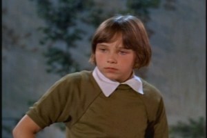 A decidedly undainty girl named Jeannie joins Jody and demands that he trade sandwiches with her.