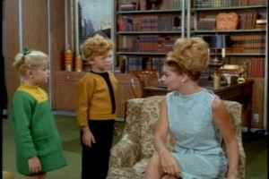 Buffy and Jody introduce themselves to the lady in question, who has some kind of tumbleweed attached to her head.