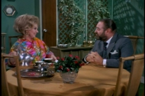 Later, he joins Florence in her apartment. Geez, green overload.