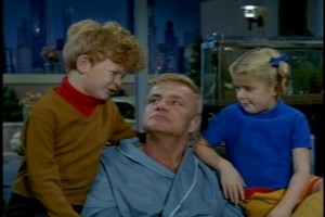 At home, the kids are relieved that they don't have to babysit Bill's fish anymore. 