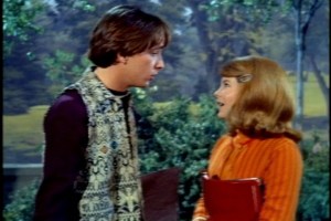 Cissy manages to resist this offer. (Is his hair really any longer than Connecticut Guy's?)