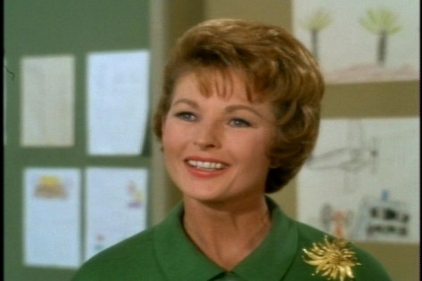 Film noir actress Coleen Gray plays the mother, Margaret Williams. If I didn't know it was her, though, I never would have recognized her.