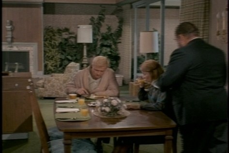 The next morning, Cissy confides in Bill that she has learned her lesson about Gwen's character.