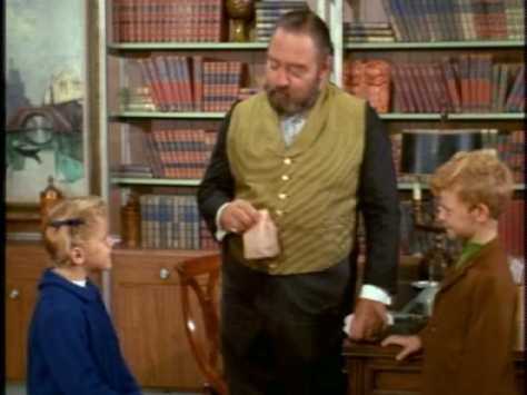 Soon, Buffy and Jody return home from the zoo and offer French peanuts that the monkeys rejected.