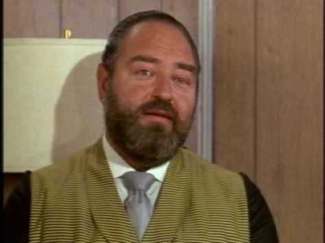 Then he launches into the speech from Richard II that includes: "This blessed plot, this earth, this realm, this England."