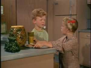 Later, while the twins are getting a snack, Buffy pledges her loyalty to Jody.